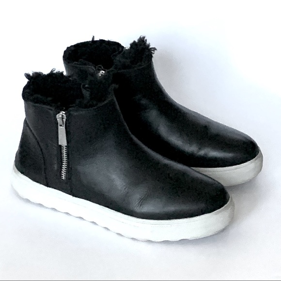 J/ SLIDES NYC | BLACK LEATHER BOOTIES W/ SOFT FAUX FUR | RUBBER SOLE | 8M | EUC - Picture 1 of 6